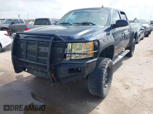 2008 Chevrolet Silverado 1500 LTZ with VIN 2GCEK133881111214, listed as a IAAI auction lot 41986926 with 215,979 mi miles and . Bid and sale history available at DreamBid. Image 18.