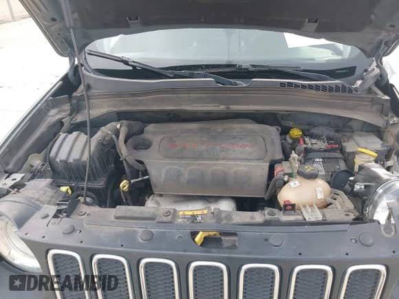 2018 Jeep Renegade Latitude with VIN ZACCJABB3JPH60336, listed as a IAAI auction lot 42721173 with 116,857 mi miles and . Bid and sale history available at DreamBid. Image 10.