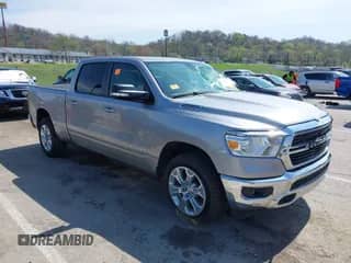 2021 Ram 1500 Big Horn z VIN 1C6SRFMT9MN613806, wystawiony jako IAAI lot #41906404 z przebiegiem 41 831 mil mil oraz . Historia ofert i sprzedaży dostępna na DreamBid. Obrazek 1.