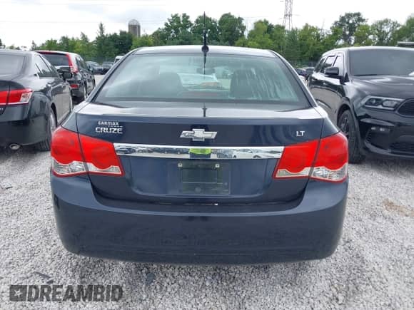 2014 Chevrolet Cruze 2LT с VIN 1G1PE5SB5E7134764, выставлен на аукционе IAAI как лот 42978507 с пробегом Не указан миль и . История ставок и продаж доступна на DreamBid. Изображение 16.