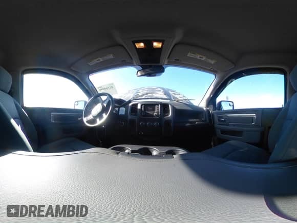 2014 Ram 1500 Express z VIN 3C6JR6AT1EG156872, wystawiony jako IAAI lot #42364099 z przebiegiem 240 249 mil mil oraz . Historia ofert i sprzedaży dostępna na DreamBid. Obrazek 18.