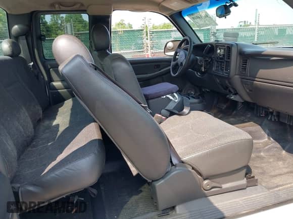2004 Chevrolet Silverado 1500 LT с VIN 2GCEC19T641288987, выставлен на аукционе IAAI как лот 42414010 с пробегом 292 124 миль миль и . История ставок и продаж доступна на DreamBid. Изображение 8.
