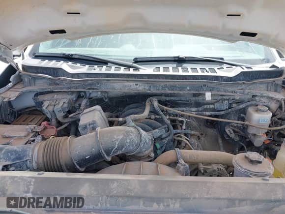 2023 Ford F-250 XL z VIN 1FT7X2BA4PEE17582, wystawiony jako IAAI lot #42069333 z przebiegiem Nie podano mil oraz . Historia ofert i sprzedaży dostępna na DreamBid. Obrazek 10.