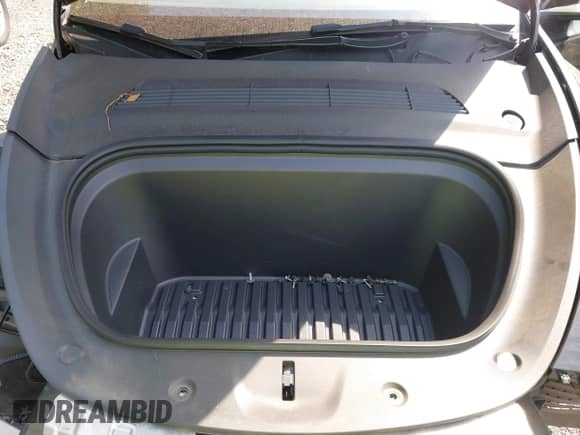 2023 Tesla Model Y Long Range с VIN 7SAYGDEE5PA166004, выставлен на аукционе IAAI как лот 42870171 с пробегом 53 515 миль миль и . История ставок и продаж доступна на DreamBid. Изображение 10.