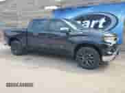 2022 Chevrolet Silverado 1500 LT z VIN 2GCUDDED1N1506151, wystawiony jako Copart lot #66313205 z przebiegiem 37 438 mil mil oraz Szkoda całkowita • Salvage title. Historia ofert i sprzedaży dostępna na DreamBid. Obrazek 4.