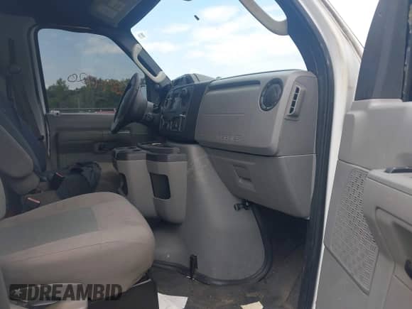 2013 Ford Econoline Cargo Commercial с VIN 1FTSS3EL4DDA51670, выставлен на аукционе IAAI как лот 42894720 с пробегом 185 853 миль миль и . История ставок и продаж доступна на DreamBid. Изображение 5.