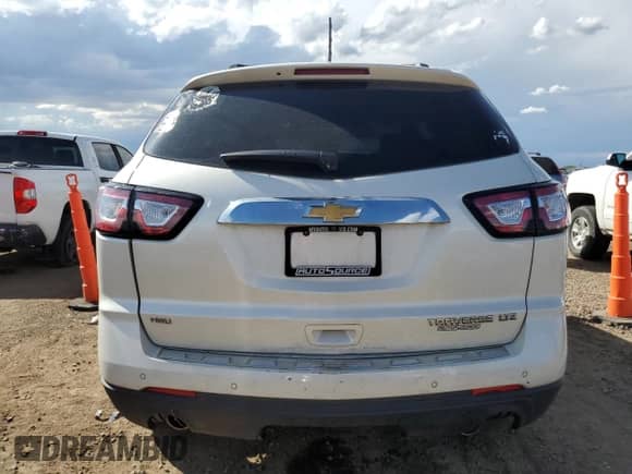 2015 Chevrolet Traverse LTZ с VIN 1GNKVJKD8FJ240777, выставлен на аукционе Copart как лот 84630735 с пробегом 117 987 миль миль и Списание • Salvage title. История ставок и продаж доступна на DreamBid. Изображение 6.