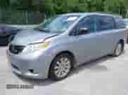 2013 Toyota Sienna XLE с VIN 5TDDK3DC4DS061288, выставлен на аукционе IAAI как лот 42532159 с пробегом 192 829 миль миль и . История ставок и продаж доступна на DreamBid. Изображение 2.