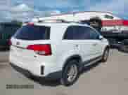 2014 Kia Sorento LX с VIN 5XYKT3A63EG496093, выставлен на аукционе IAAI как лот 43296057 с пробегом 171 645 миль миль и . История ставок и продаж доступна на DreamBid. Изображение 4.