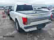 2018 Ford F-150 XL z VIN 1FTEW1CG0JFB57240, wystawiony jako IAAI lot #41260703 z przebiegiem 201 426 mil mil oraz . Historia ofert i sprzedaży dostępna na DreamBid. Obrazek 3.