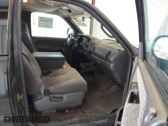 1998 Dodge 1500 с VIN 3B7HF12Z8WM293459, выставлен на аукционе IAAI как лот 42420146 с пробегом 154 878 миль миль и . История ставок и продаж доступна на DreamBid. Изображение 5.