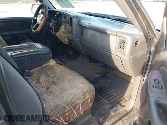 2006 Chevrolet Silverado 1500 LT2 z VIN 2GCEC13Z761347531, wystawiony jako IAAI lot #42121593 z przebiegiem 344 438 mil mil oraz . Historia ofert i sprzedaży dostępna na DreamBid. Obrazek 5.