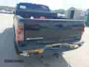 2004 Chevrolet Silverado 1500 Z71 z VIN 1GCEK19TX4E142481, wystawiony jako IAAI lot #42724167 z przebiegiem 183 644 mil mil oraz . Historia ofert i sprzedaży dostępna na DreamBid. Obrazek 6.