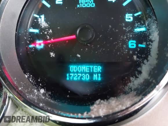 2008 Chevrolet Silverado 1500 1LT z VIN 2GCEK190X81265260, wystawiony jako IAAI lot #41196623 z przebiegiem 172 730 mil mil oraz . Historia ofert i sprzedaży dostępna na DreamBid. Obrazek 7.