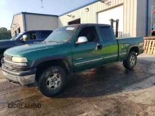 1999 Chevrolet Silverado 1500 LS with VIN 2GCEK19T4X1189916, listed as a Copart auction lot 63994025 with Not provided miles and Salvage title. Bid and sale history available at DreamBid. Image 1.