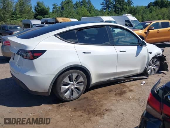 2023 Tesla Model Y Long Range с VIN 7SAYGDEEXPA103397, выставлен на аукционе IAAI как лот 42781803 с пробегом 28 537 миль миль и . История ставок и продаж доступна на DreamBid. Изображение 13.