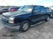 2005 Chevrolet Silverado 1500 LS z VIN 2GCEC13T151363458, wystawiony jako IAAI lot #42548638 z przebiegiem 201 979 mil mil oraz . Historia ofert i sprzedaży dostępna na DreamBid. Obrazek 2.