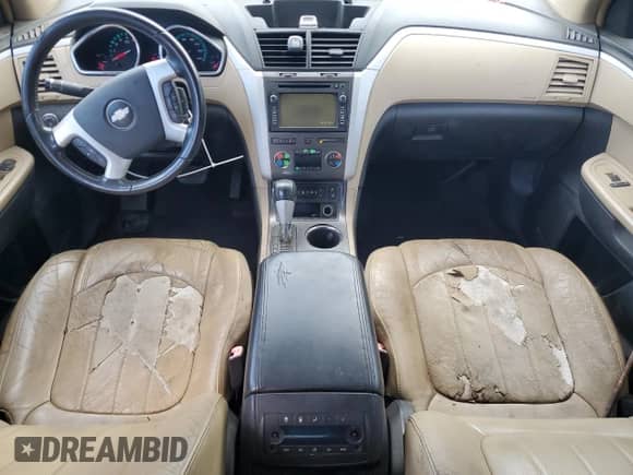 2009 Chevrolet Traverse LTZ z VIN 1GNER33D39S155758, wystawiony jako Copart lot #62319575 z przebiegiem 144 405 mil mil oraz Szkoda całkowita • Salvage title. Historia ofert i sprzedaży dostępna na DreamBid. Obrazek 8.