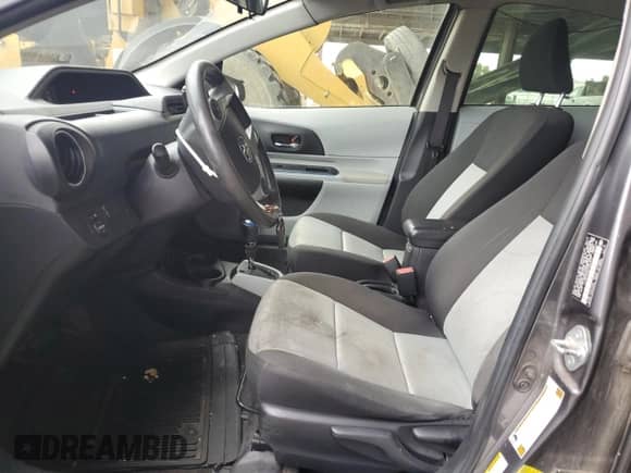 2013 Toyota Prius Two с VIN JTDKDTB36D1052013, выставлен на аукционе Copart как лот 89814345 с пробегом 200 190 миль миль и Списание • Salvage title. История ставок и продаж доступна на DreamBid. Изображение 7.