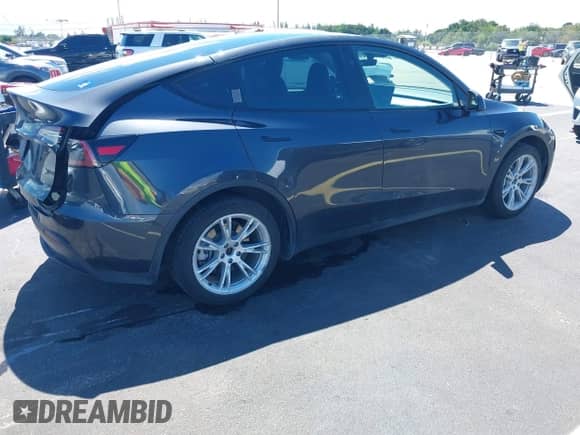 2024 Tesla Model Y с VIN 7SAYGDEDXRF050391, выставлен на аукционе IAAI как лот 43327993 с пробегом 60 206 миль миль и . История ставок и продаж доступна на DreamBid. Изображение 4.