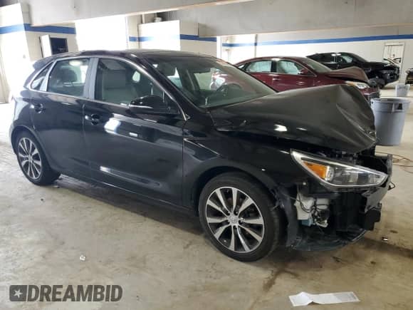 2020 Hyundai Elantra z VIN KMHH35LE2LU126755, wystawiony jako Copart lot #64930035 z przebiegiem 136 304 mil mil oraz Szkoda całkowita • Salvage title. Historia ofert i sprzedaży dostępna na DreamBid. Obrazek 4.