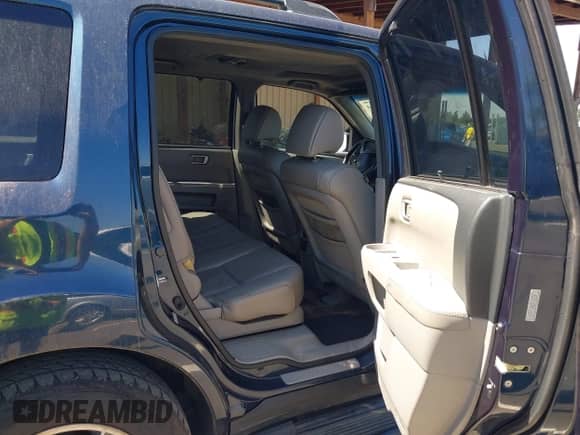 2010 Honda Pilot Touring с VIN 5FNYF4H90AB003639, выставлен на аукционе IAAI как лот 42935064 с пробегом 215 394 миль миль и . История ставок и продаж доступна на DreamBid. Изображение 8.