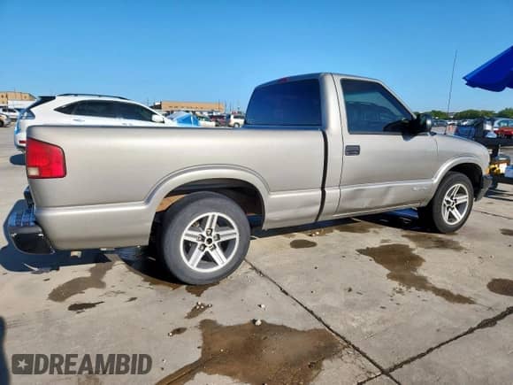 2002 Chevrolet S-10 с VIN 1GCCS145428262434, выставлен на аукционе Copart как лот 61906735 с пробегом 140 564 миль миль и Чистый • Clean title. История ставок и продаж доступна на DreamBid. Изображение 3.
