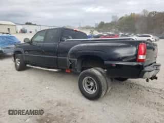 2004 Chevrolet Silverado 3500 LS z VIN 1GCJC39124E137216, wystawiony jako Copart lot #79547084 z przebiegiem 296 273 mil mil oraz Szkoda całkowita • Salvage title. Historia ofert i sprzedaży dostępna na DreamBid. Obrazek 2.