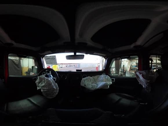 2022 Jeep Wrangler Unlimited Sahara Altitude with VIN 1C4HJXEG8NW124892, listed as a IAAI auction lot 42615986 with 23,630 mi miles and . Bid and sale history available at DreamBid. Image 18.