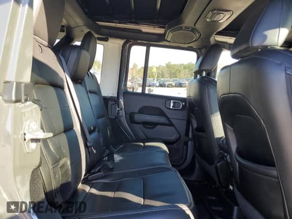 2022 Jeep Wrangler Unlimited Sahara z VIN 1C4HJXEG2NW115847, wystawiony jako Copart lot #45678015 z przebiegiem Nie podano mil oraz Szkoda całkowita • Salvage title. Historia ofert i sprzedaży dostępna na DreamBid. Obrazek 10.