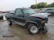 1989 Chevrolet Silverado 1500 с VIN 1GCDC14K6KZ165608, выставлен на аукционе Copart как лот 82457915 с пробегом 208 638 миль миль и Списание • Salvage title. История ставок и продаж доступна на DreamBid. Изображение 4.