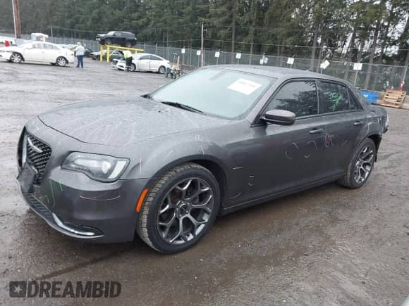 2017 Chrysler 300 S с VIN 2C3CCABG5HH505919, выставлен на аукционе IAAI как лот 41847391 с пробегом 120 438 миль миль и . История ставок и продаж доступна на DreamBid. Изображение 14.