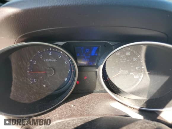 2011 Hyundai Tucson Limited с VIN KM8JU3AC7BU198425, выставлен на аукционе Copart как лот 81215945 с пробегом 114 776 миль миль и Списание • Salvage title. История ставок и продаж доступна на DreamBid. Изображение 9.