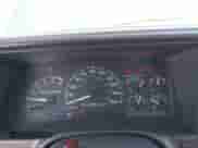1996 GMC Sierra 1500 с VIN 1GTEC14W1TZ541091, выставлен на аукционе IAAI как лот 42200727 с пробегом 202 194 миль миль и . История ставок и продаж доступна на DreamBid. Изображение 7.