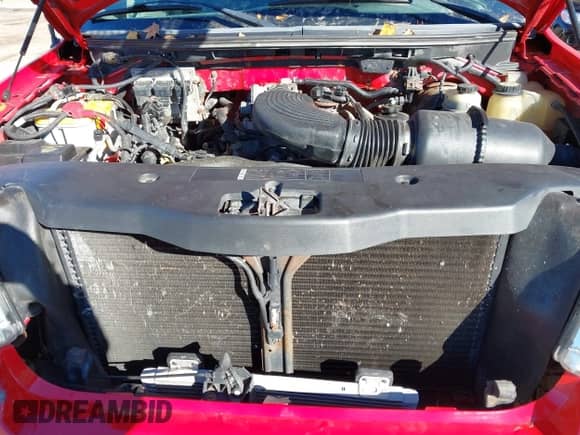 2006 Ford F-150 STX z VIN 1FTRX14WX6NA50648, wystawiony jako IAAI lot #43518643 z przebiegiem 177 536 mil mil oraz . Historia ofert i sprzedaży dostępna na DreamBid. Obrazek 10.