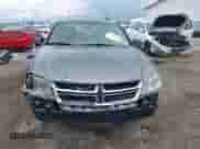 2013 Dodge Avenger SE z VIN 1C3CDZAB7DN654061, wystawiony jako IAAI lot #43149701 z przebiegiem 145 190 mil mil oraz . Historia ofert i sprzedaży dostępna na DreamBid. Obrazek 12.