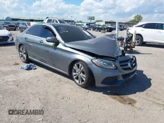 2017 Mercedes-Benz C 300 z VIN WDDWF4JB8HR302908, wystawiony jako IAAI lot #43400869 z przebiegiem Nie podano mil oraz . Historia ofert i sprzedaży dostępna na DreamBid. Obrazek 1.