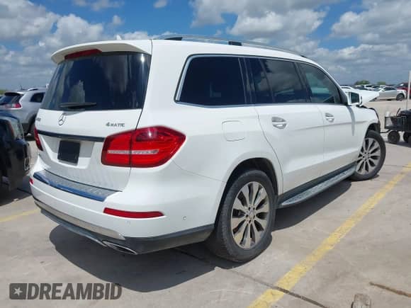 2017 Mercedes-Benz GLS 450 с VIN 4JGDF6EE8HA798188, выставлен на аукционе IAAI как лот 42580425 с пробегом 81 534 миль миль и . История ставок и продаж доступна на DreamBid. Изображение 4.