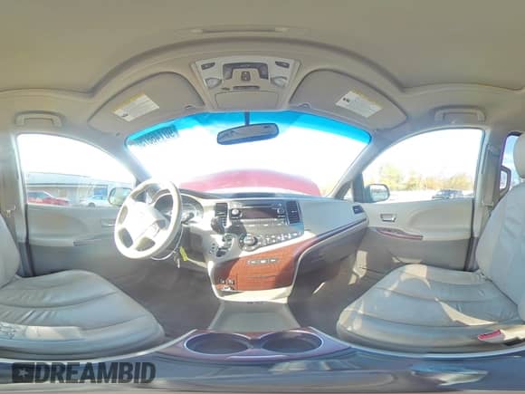 2014 Toyota Sienna XLE с VIN 5TDYK3DC8ES446162, выставлен на аукционе Copart как лот 90146875 с пробегом 203 327 миль миль и Списание • Salvage title. История ставок и продаж доступна на DreamBid. Изображение 15.