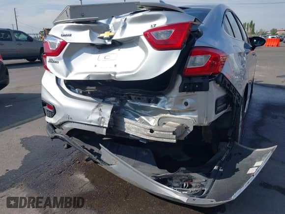 2018 Chevrolet Cruze LT с VIN 1G1BE5SMXJ7116962, выставлен на аукционе IAAI как лот 43111365 с пробегом 111 099 миль миль и . История ставок и продаж доступна на DreamBid. Изображение 6.