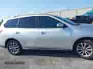 2015 Nissan Pathfinder SL с VIN 5N1AR2MNXFC617601, выставлен на аукционе IAAI как лот 42335005 с пробегом 121 903 миль миль и . История ставок и продаж доступна на DreamBid. Изображение 14.