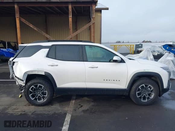 2025 Chevrolet Equinox AWD ACTIV z VIN 3GNAXSEG2SL143725, wystawiony jako IAAI lot #41152554 z przebiegiem 2 573 mil mil oraz . Historia ofert i sprzedaży dostępna na DreamBid. Obrazek 14.