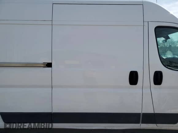 2019 Ram ProMaster Cargo z VIN 3C6URVHG7KE564848, wystawiony jako Copart lot #47746845 z przebiegiem 123 181 mil mil oraz Czysty tytuł • Clean title. Historia ofert i sprzedaży dostępna na DreamBid. Obrazek 10.