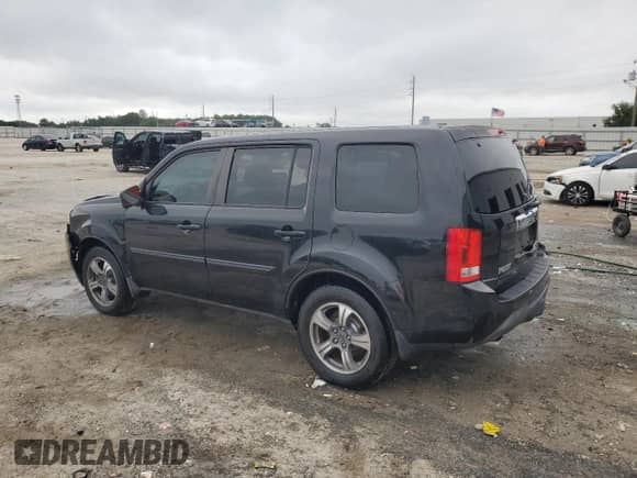 2015 Honda Pilot SE with VIN 5FNYF3H3XFB012989, listed as a Copart auction lot 82027425 with 180,631 mi miles and Salvage title. Bid and sale history available at DreamBid. Image 2.