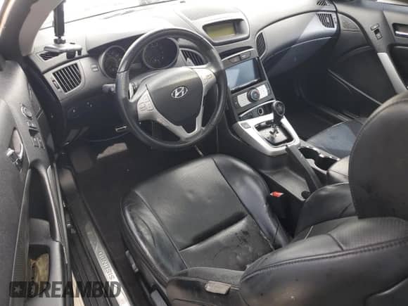 2010 Hyundai Genesis Coupe с VIN KMHHU6KH2AU020933, выставлен на аукционе Copart как лот 75491394 с пробегом Не указан миль и На запчасти • Non repairable. История ставок и продаж доступна на DreamBid. Изображение 8.