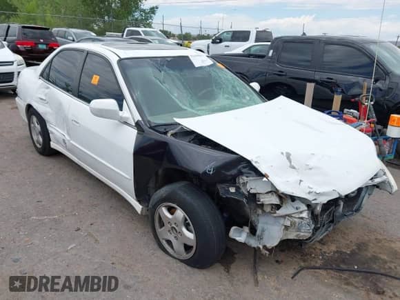 1999 Honda Accord EX with VIN 1HGCG165XXA061962, listed as a IAAI auction lot 42586213 with Not provided miles and . Bid and sale history available at DreamBid. Image 6.