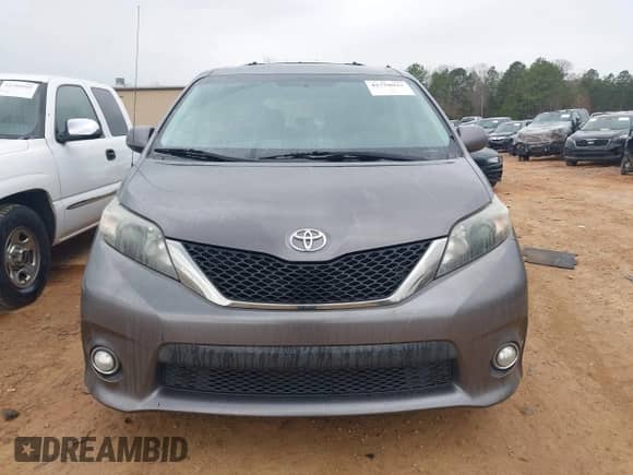 2011 Toyota Sienna SE z VIN 5TDXK3DC3BS143331, wystawiony jako IAAI lot #41758043 z przebiegiem 215 490 mil mil oraz . Historia ofert i sprzedaży dostępna na DreamBid. Obrazek 12.