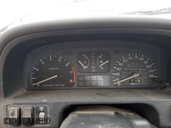 1991 Honda Civic z VIN 1HGED3658ML072049, wystawiony jako Copart lot #87925505 z przebiegiem 292 209 mil mil oraz Czysty tytuł • Clean title. Historia ofert i sprzedaży dostępna na DreamBid. Obrazek 9.