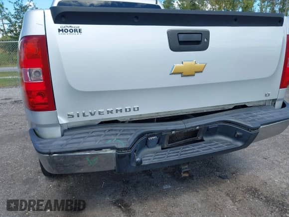 2013 Chevrolet Silverado 1500 LT with VIN 3GCPCSE0XDG186464, listed as a IAAI auction lot 43316364 with 186,073 mi miles and . Bid and sale history available at DreamBid. Image 6.