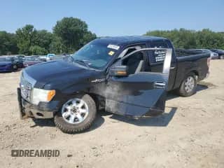 2014 Ford F-150 XL z VIN 1FTFW1CF0EKD89233, wystawiony jako Copart lot #80355955 z przebiegiem 355 927 mil mil oraz Czysty tytuł • Clean title. Historia ofert i sprzedaży dostępna na DreamBid. Obrazek 1.